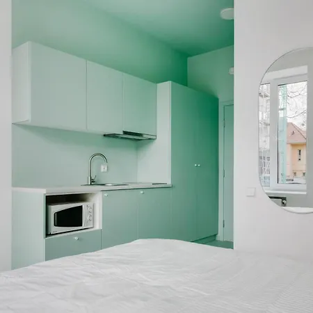 Apartment Avenue *